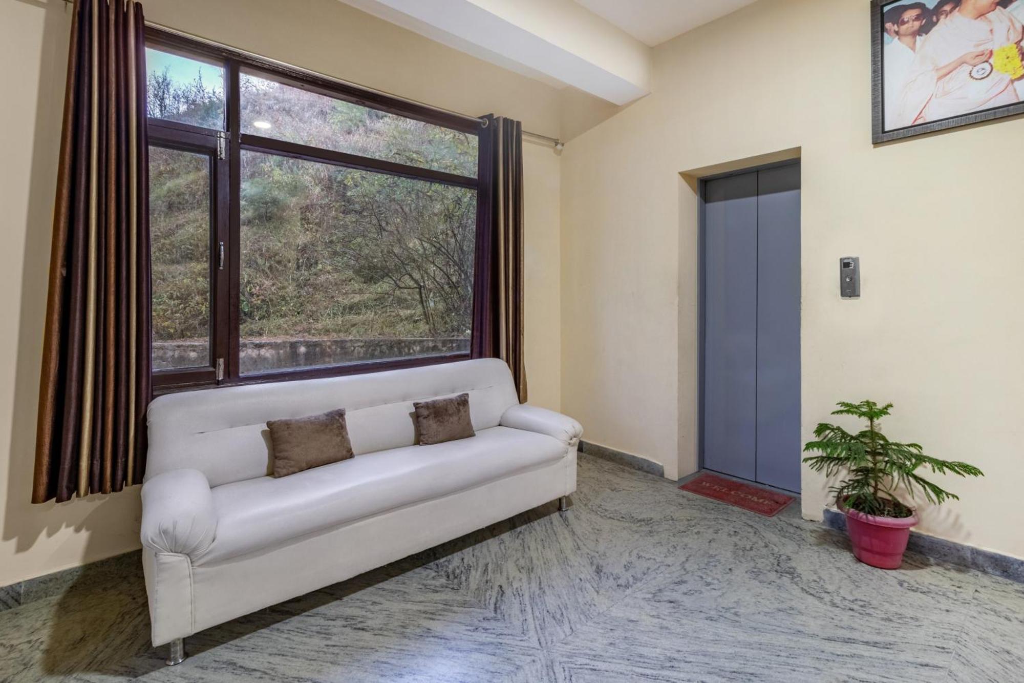 Treebo Shimla Ayurvedic Retreat Kufri Hotel Buitenkant foto